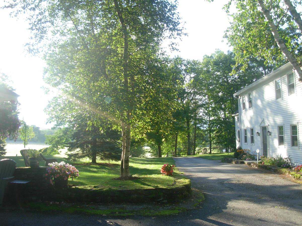 Meadowood Farm Bed and Breakfast Brattleboro Εξωτερικό φωτογραφία